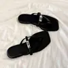 Nuevas Chanclas Versátiles con Hebilla Metálica para Mujer Primavera y Verano, Sandalias Casuales de Playa para Mujer