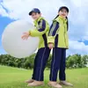 Uniforme Escolar para Estudiantes de Primaria Ropa de Primavera y Otoño Uniforme de Clase para Primer Grado Conjunto de Tres Piezas de Estilo Extranjero Uniforme de Jardín de Niños Traje de Trabajo Rudo para Exteriores