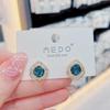 Brincos de Cristal Azul com Toque de Luxo, Estilo Celebridade da Internet, Brincos de Pino Versáteis com Haste de Prata, Brincos de Temperamento Feminino, Novo Design da Moda Versátil Tendência 2021