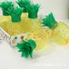 Venta al por mayor del fabricante Celebridad de Internet Taza con popote creativa con forma de piña para mascotas Caja de exhibición de empaque para bebidas de jugo Taza de piña
