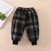 Calça de Algodão Grossa Infantil 2024 Inverno Novo Roupa Infantil Meninos Estilo Coreano Calça com Forro de Fleece Moda Bebê Calça Casual