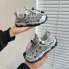 Sapatos Infantis Masculinos da Moda Primavera Crianças Meninos Meninas Sapatos Esportivos 2026 Crianças Caminhada Leve Moderno Sapatos de Pai Sapatos Casuais