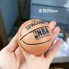 Toppers de bolo de aniversário atacado conjunto de decoração de basquete decoração de sobremesa de tênis de basquete palitos de bambu e bandeiras
