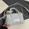 Bolso de Mano de Cuero Suave Dulce Fresco Bolso de Hombro Cruzado Versátil de Moda 2026 Nuevo Estilo Coreano Bolso Almohada Bolso de Viaje