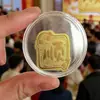 Adesivo de celular estilo Shuibei em ouro puro 999 com motivos de dinheiro e ovelhas, acessório criativo para atrair clientes, brindes no atacado