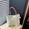 Cross2026 Nova Coleção Primavera/Verão Bolsa de Mão Estilosa de Grande Capacidade Bolsa Baguete Bolsa de Ombro Casual Simples Bolsa de Axila