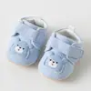 Zapatos para caminar para bebé para primavera, otoño y verano 2026, nuevos zapatos lindos de dibujos animados antideslizantes de suela blanda para niños pequeños, zapatos de interior para niños y niñas