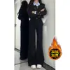 Calça Jeans Bootcut Preta Feminina Novo Estilo Outono/Inverno 2025 Forrada com Lã Cintura Alta Pequena Calça Flare Evasê Emagrecedora Não Valoriza as Pernas
