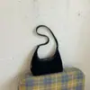 Bolsa de camurça para mulheres, nova coleção de outono da moda 2026, bolsa de ombro de alta qualidade para o dia a dia, bolsa de axila e bolsa transversal em uma paleta de cores Maillard