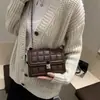 Bolso de Cadena de Moda Nuevo Invierno 2026 Texturizado, Elegante Versátil Simple Casual Chic Bolso de Hombro Único Cruzado de Cuerpo