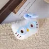Gato KT de pelúcia em desenho animado com óculos, roupas, sapatos, meias, acessórios de bolsa, laço, decoração de boneca gatinho, broche, pingente