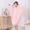Otoño e Invierno Nuevo Bata de Baño para el Hogar Adulto Femenino con Mangas Largas Falda de Baño Pijama con Capucha Ropa de Casa Espesa de Coral Fleece Baño