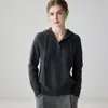 Sudadera de cachemir de estilo sencillo y relajado con cuello semiabierto, corte holgado, tejido de punto acanalado y un efecto adelgazante