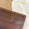 Estilo exquisito y dulce, collar con colgante de corazón de diamante brillante, moderno y versátil, accesorio de cadena para la clavícula en forma de corazón de nicho para niñas