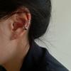 Pendientes de plata de ley 925 para mujer, sin agujeros, con temperamento avanzado, venta al por mayor, con borlas y hebilla.