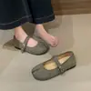 Zapatos de ante estilo retro con punta dividida tipo pezuña de cerdo para mujer, nuevos mocasines versátiles de suela blanda para otoño 2026
