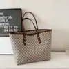 Bolso de mano de estilo occidental de alta gama versátil para mujer, nuevo y moderno 2023, bolso de hombro de moda simple, bolsa de mano de gran capacidad