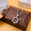 Collar de Acero de Titanio de Lujo Ligero Estilo Japonés y Coreano para Mujer, Diseño Nicho de Alta Gama Combinación Versátil para Primavera y Verano Estilo Celebridad de Internet ins Cadena para Clavícula