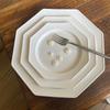 En existencia, plato octagonal clásico hecho a mano de estilo japonés, plato de comida occidental, plato de desayuno, plato de ensalada y postre, plato de cena de cerámica blanca pura de estilo japonés