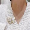 Capullo roto Mariposa Fritilaria Natural Mariposa Blanca Broche Corsage para Mujer de Noche Estilo Barco Igual Accesorios para Traje Elegante de Alta Gama Pin
