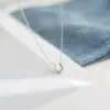 Collar de Acero de Titanio con Herradura Pequeña de Circonita de Lujo Nicho para Mujer, Cadena de Clavícula Simple y Elegante, Exquisitos Accesorios Europeos y Americanos