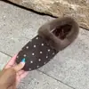 Pantuflas de felpa de algodón con lunares para mujer 2026 Otoño/Invierno Nuevos Zapatos Peludos de Suela Suave Punta Cerrada Medias Pantuflas Birkenstock Pantuflas de Exterior