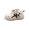 Tênis Dad para Meninos e Meninas Outono 2025 Novos Sapatos Respiráveis Tênis Esportivo Infantil Sapatos Casuais Brancos para Crianças de Tamanho Médio e Grande
