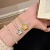 Collar de Flor de Ciruelo Cepillada de Lujo Ligero de Alta Calidad con Incrustaciones de Diamantes Bicolores Nuevo Colgante Exquisito de Nicho Chino Cadena para Clavícula de Lujo Versátil