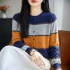 Nova Chegada Outono/Inverno 2026: Cardigã Feminino Color Block de Malha Veludo Macio, Gola Redonda, Caimento Solto e Manga Longa
