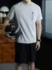 [Estilo Urbano Outdoor] Camiseta de Manga Corta Ligera con Protección Solar y Antibacteriana para Hombre, Top Deportivo de Secado Rápido con Sensación Fresca, Estilo Delgado