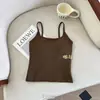 Nueva camisola lisa de color sólido para mujer, adecuada para usar debajo de un blazer, con sujetador incorporado y almohadillas en el pecho, se puede usar como top exterior