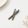 Grampo de Cabelo Elegante com Strass 2026 Novo Modelo Presilha de Cabelo Cruzada para Mulheres, Franja Lateral e Acessórios de Cabelo