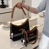 2026 Bolsa Coreana de Nicho Bolsa da Moda Ombro Único Exquisite Bolsa Transversal Nova Versátil Verão Deslocamento Moda Feminina Casual