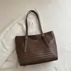 Bolsa feminina simples de grande capacidade estilo coreano 2026 novo modelo bolsa de mão para o trabalho, bolsa de ombro casual da moda de outono