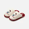 Nuevas pantuflas de algodón de Hello Kitty, lindas y cálidas, antideslizantes, silenciosas y perfectas para uso en interiores; pantuflas de felpa de invierno al por mayor