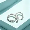 Aretes Minimalistas de Plata Pura con Encaje Ondulado y Círculo Hueco de Siete Granos para Mujer, Lujo Ligero, Únicos, Modernos, Tendencia para el Uso Diario