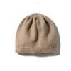 Cachemira Otoño/Invierno 2026 Nuevo Suéter de Punto de Alta Gama para Mujer Calidez para Exteriores Sombrero con Protección para Orejas de Jacquard Gorro de Punto Casual para la Cabeza