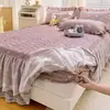 Faldón de cama acolchado 100% algodón estilo dos en uno sábana de cama estilo campestre con flores pequeñas cubierta de cama antideslizante