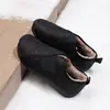 Sapatos de algodão de inverno, simples e confortáveis para mães, duráveis e resistentes ao desgaste, estilo slip-on casual e versátil 2026, botas de vovó com forro de fleece