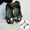 Sapatos estilo balé com furos Flores para sapatos Novos acessórios de pérolas de alta qualidade Versátil da moda primavera e verão fofo feminino