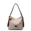 Bolsa de grande capacidade transfronteiriça feminina nova design retrô estiloso senso de design mochila casual para o dia a dia bolsa de ombro único moderna