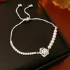 Pulseira Flor Redonda de Pérola Zircônia com Contas Estilo Retro Francês Versátil Joia Leve de Luxo de Alta Qualidade para Mulheres