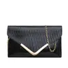 2026 Bolso de sobre de moda europea y americana, Elegante bolso de mano de noche, Bolso cruzado con cadena elegante para mujer
