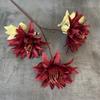 Dália de 3 Cabeças Adereços de Fotografia Decoração de Casamento Flores Artificiais Flores de Seda Flores Artificiais Buquê Flores de Mão