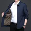 Jaqueta acolchoada masculina para meia-idade, espessada para outono e inverno, com gola alta, adequada para pais, disponível em tamanhos grandes, peça externa casual e quente para homens de meia-idade e idosos