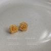 Pendientes de flores de rosa de seda de cobre con sentido avanzado, diseño de nicho, pendientes de flores tridimensionales, pendientes elegantes de moda de lujo ligeros