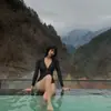 Nuevo Traje de Baño de una Pieza Negro con Malla Sexy de Escote Profundo y Mangas Largas Triángulo para Mujer para Cubrir el Vientre y Aspecto Adelgazante Conservador de Cintura Alta