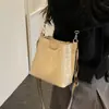 Bolso cubo de patrón tejido único con correa ancha para el hombro, nuevo modelo 2026, bolso versátil para el hombro y cruzado, directo de la fábrica fuente transfronteriza