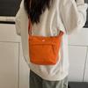 Bolsa de ombro de nylon transfronteiriça Niche All-match 2025 Nova bolsa transversal leve casual simples Bolsa de comércio exterior