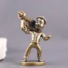 Figura de Latão Sólido Carregando Canhão Ornamento Artesanal Decorativo, Pequeno Modelo Criativo de Latão para Sala de Estudo, Casa ou Hall de Entrada